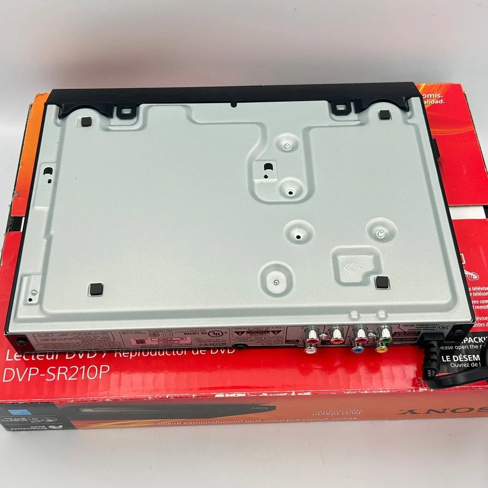 Sony DVD Player DVP-SR210P Progressive Scan Ultra Slim Boxed w/ Remote Boxed